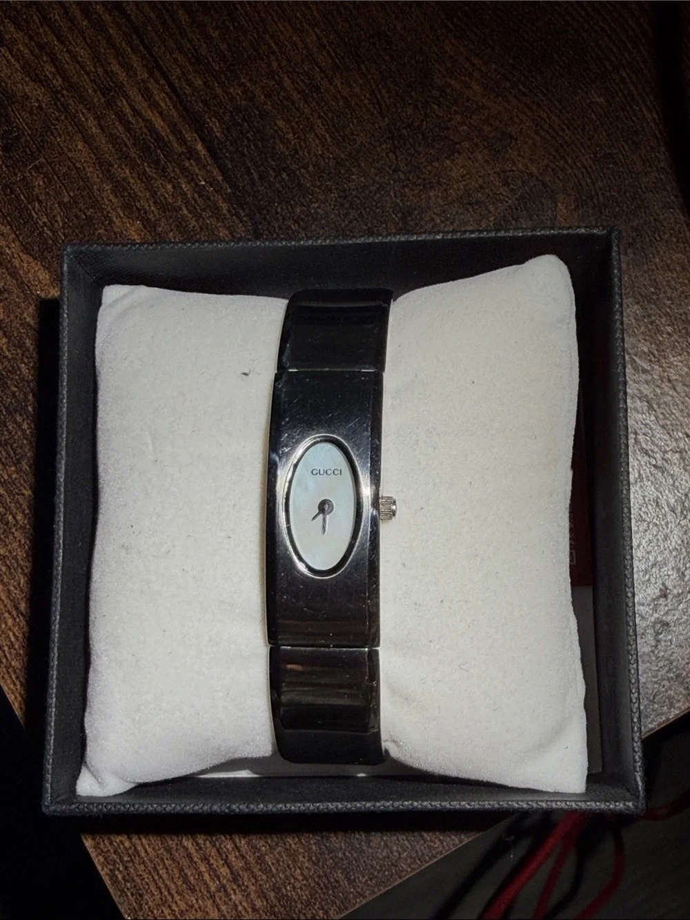 GUCCI Women Silver Bangle Cuff Watch 1600, 0065468